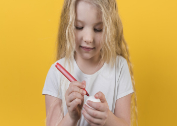 مزایای سنسور پایش مداوم قند برای کودکان دیابتی در مدرسه 